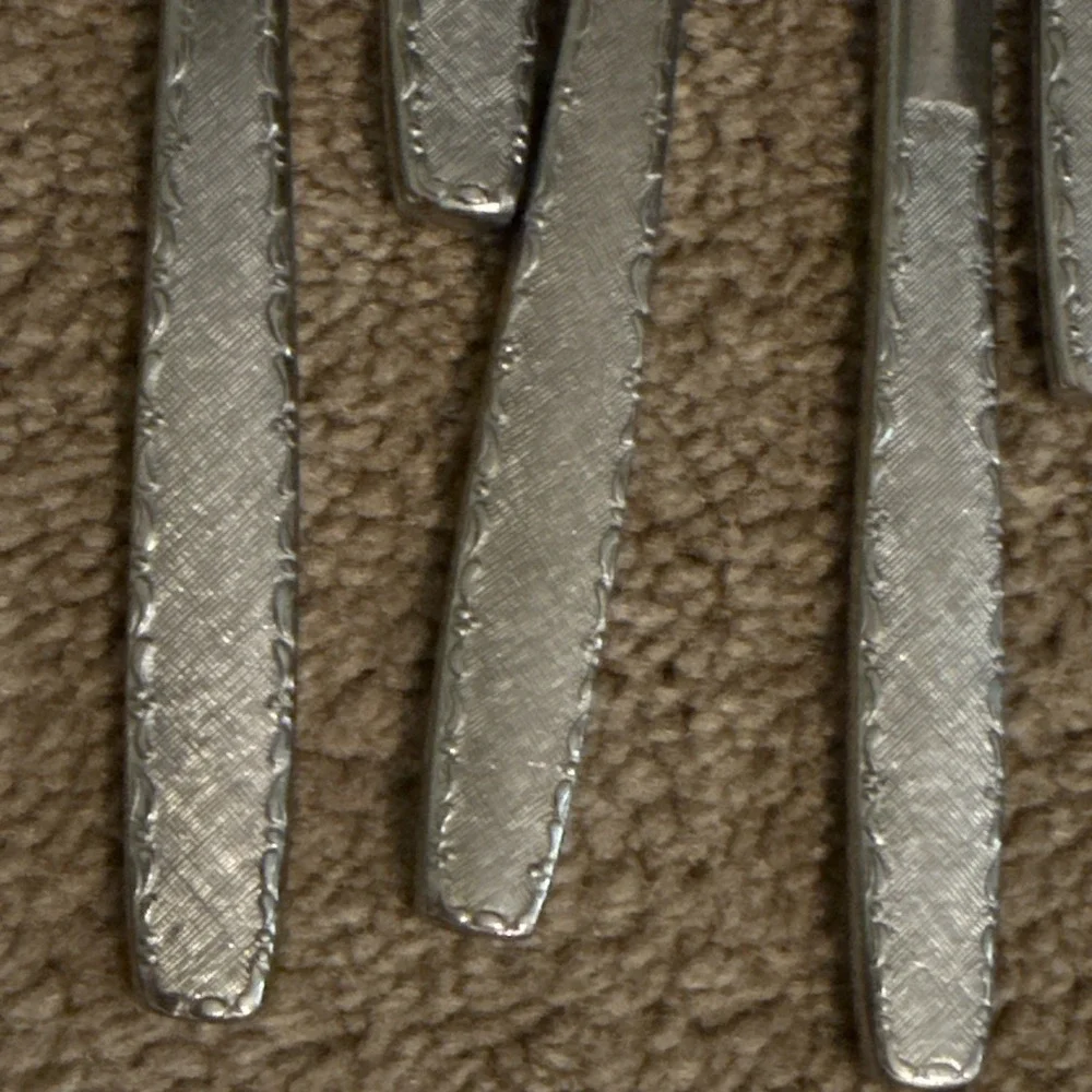 Vintage DON Stainless Bali Dinner Knives 7